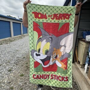 1994 Vintage Tom and Jerry Beach Towel Candy Sticks Warner Bros